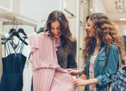 Arti Mimpi Memilih Baju Baru menurut Agama, Psikologi dan Primbon Jawa