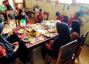 Arti Mimpi Makan Bersama Suami menurut Agama, Psikologi dan Primbon Jawa